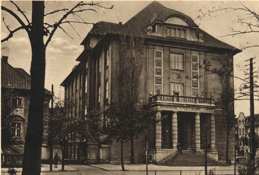Historyczny budynek Królewskiej Szkoły Budowy Maszyn w Grudziądzu